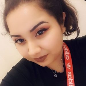 Meet your Posher, Veronica